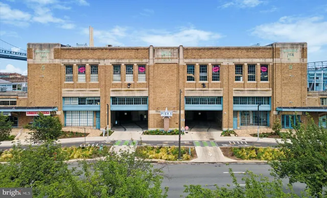 $550,000 | 7 North Christopher Columbus Boulevard, Unit 130, Philadelphia, PA 19106