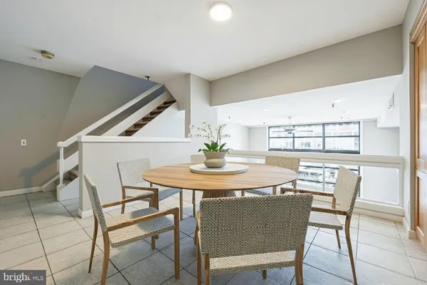 $550,000 | 7 North Christopher Columbus Boulevard, Unit 130, Philadelphia, PA 19106