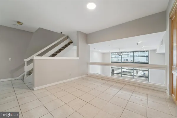$550,000 | 7 North Christopher Columbus Boulevard, Unit 130, Philadelphia, PA 19106