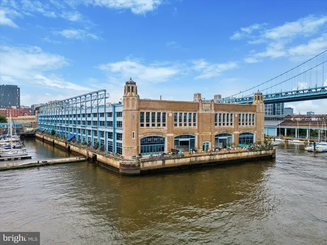 $550,000 | 7 North Christopher Columbus Boulevard, Unit 130, Philadelphia, PA 19106