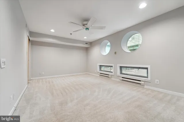 $550,000 | 7 North Christopher Columbus Boulevard, Unit 130, Philadelphia, PA 19106