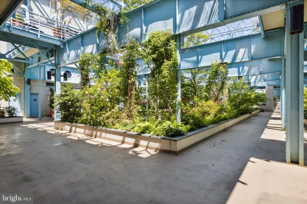 $550,000 | 7 North Christopher Columbus Boulevard, Unit 130, Philadelphia, PA 19106