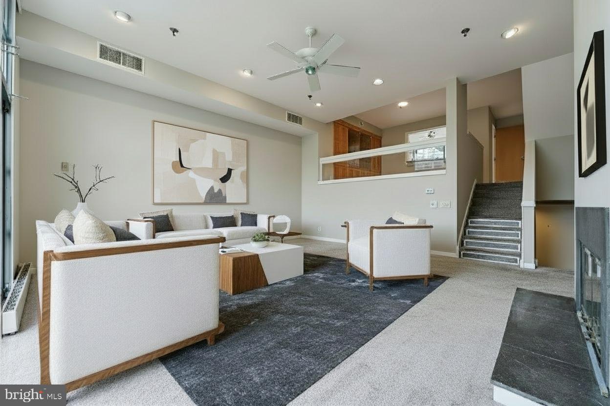 7 North Christopher Columbus Boulevard, Unit 130 Philadelphia, PA 19106 - Photo 10 of 44 Virtually staged living room