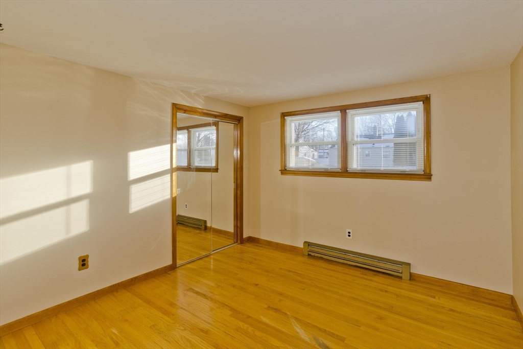 35 Mount Vernon Road Chicopee, MA 01013 - Photo 13 of 27