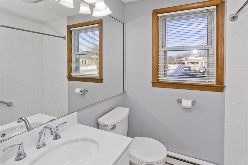 35 Mount Vernon Road Chicopee, MA 01013 - Photo 15 of 27