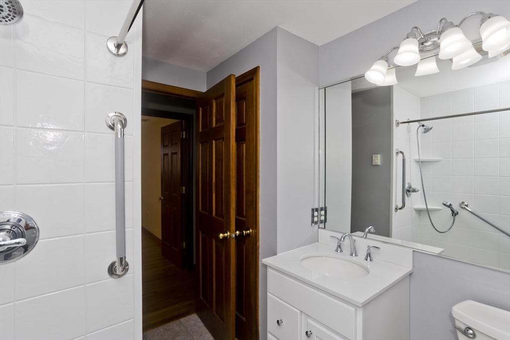 35 Mount Vernon Road Chicopee, MA 01013 - Photo 16 of 27