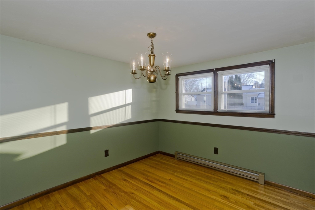 35 Mount Vernon Road Chicopee, MA 01013 - Photo 17 of 27