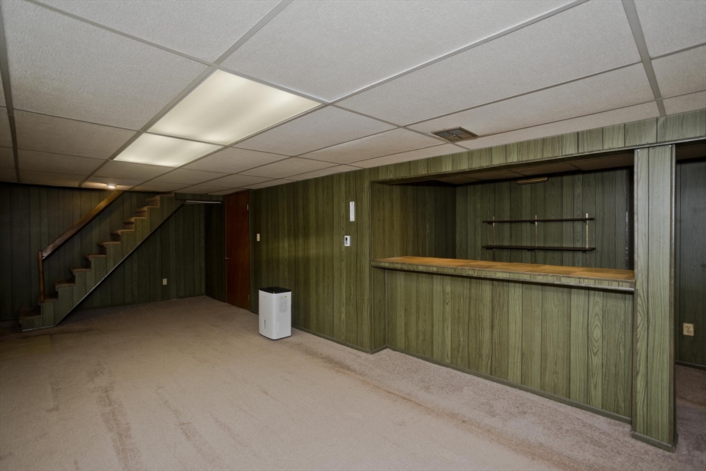 35 Mount Vernon Road Chicopee, MA 01013 - Photo 19 of 27