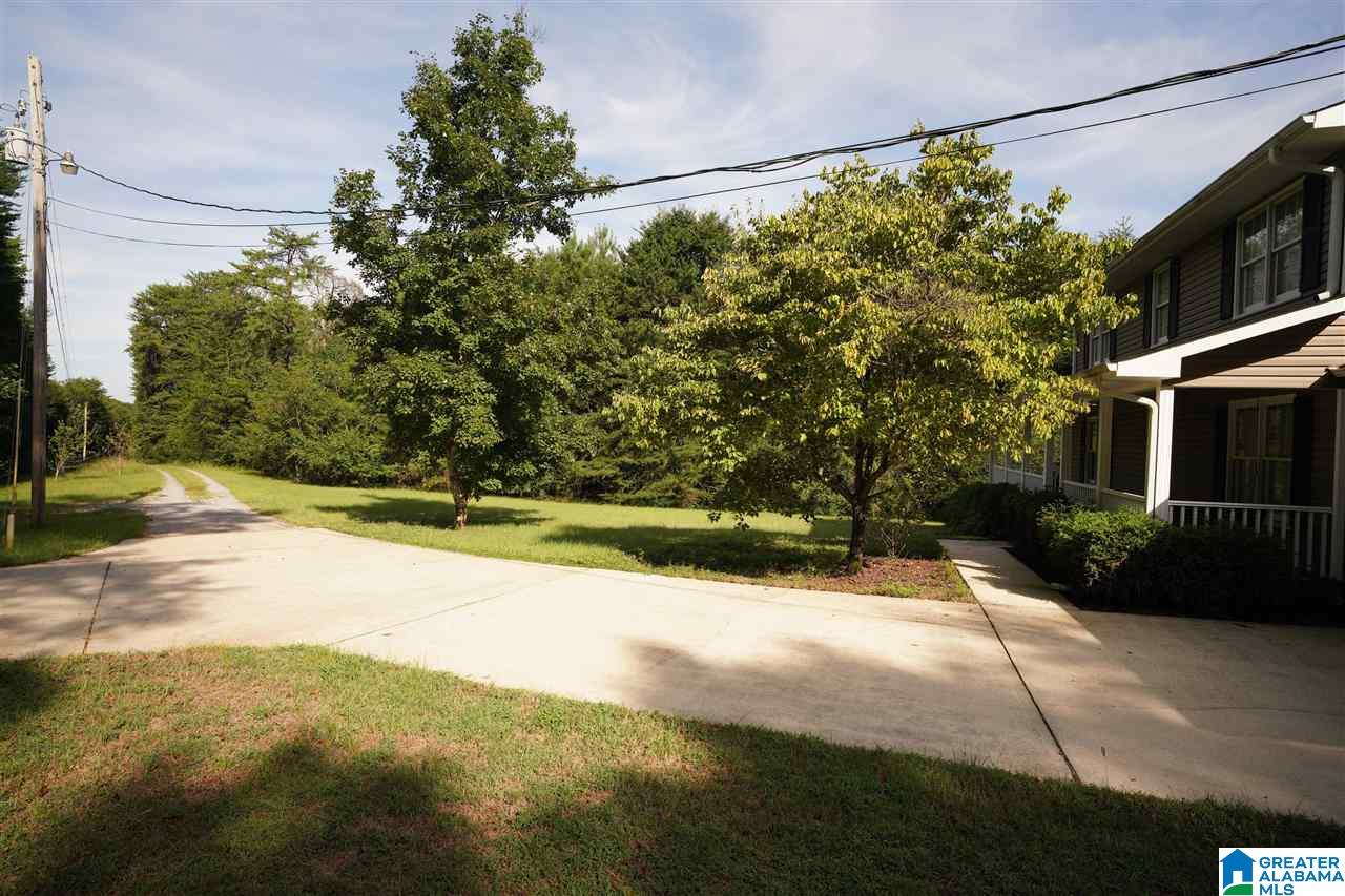 400 Country Manor Road Anniston, AL 36207 - Photo 4 of 34