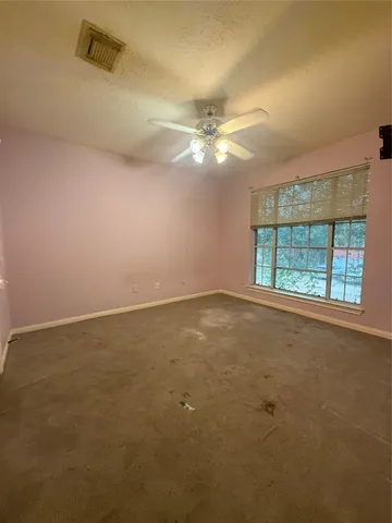 $378,500 | 823 Portsmouth Drive, Pearland, TX 77584