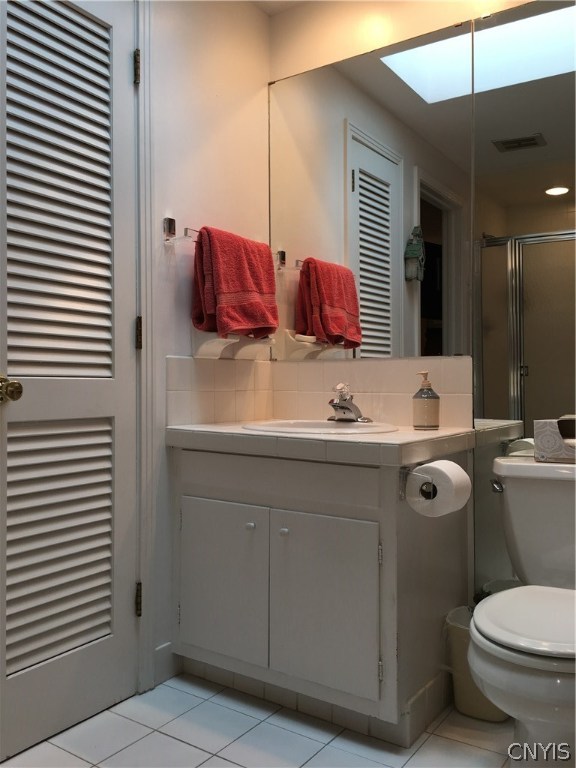 130 Pine Ridge Road Manlius, NY 13066 - Photo 26 of 35 Skylights in master bath.