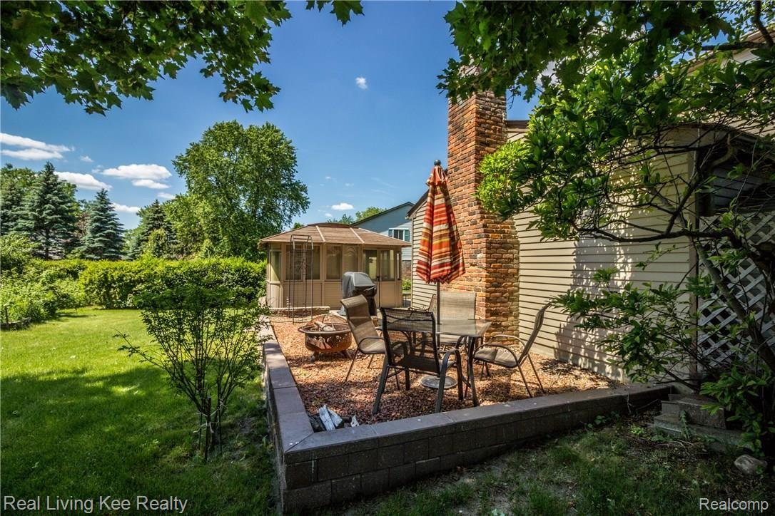 845 Downhill Lane Rochester, MI 48307 - Photo 28 of 29 28.jpg