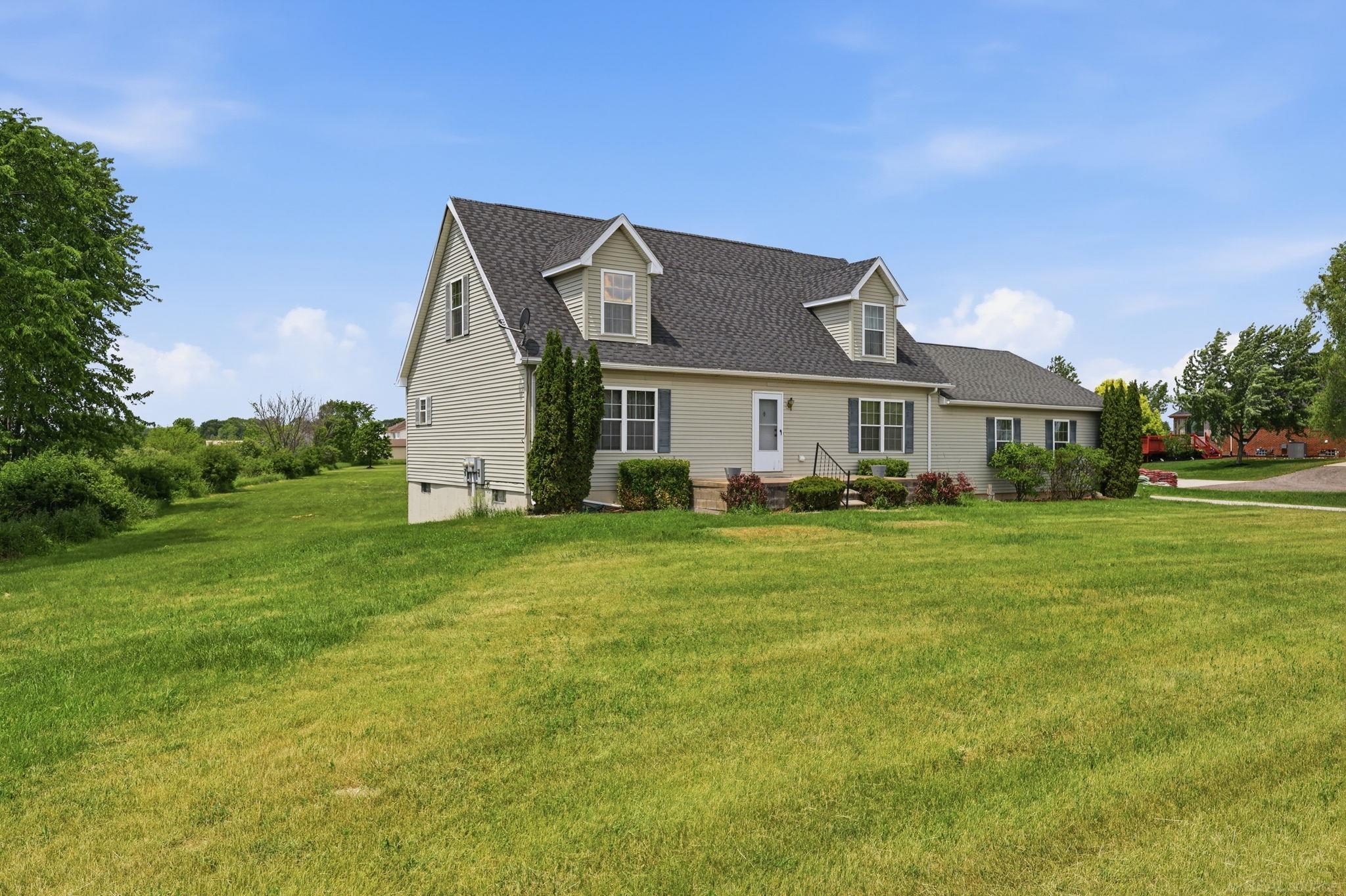 70897 Place Road Richmond, MI 48062 - Photo 2 of 35
