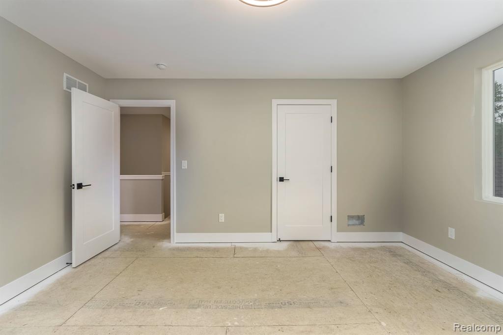 1439 Merry Road Waterford, MI 48328 - Photo 32 of 44 Gallery Image 32