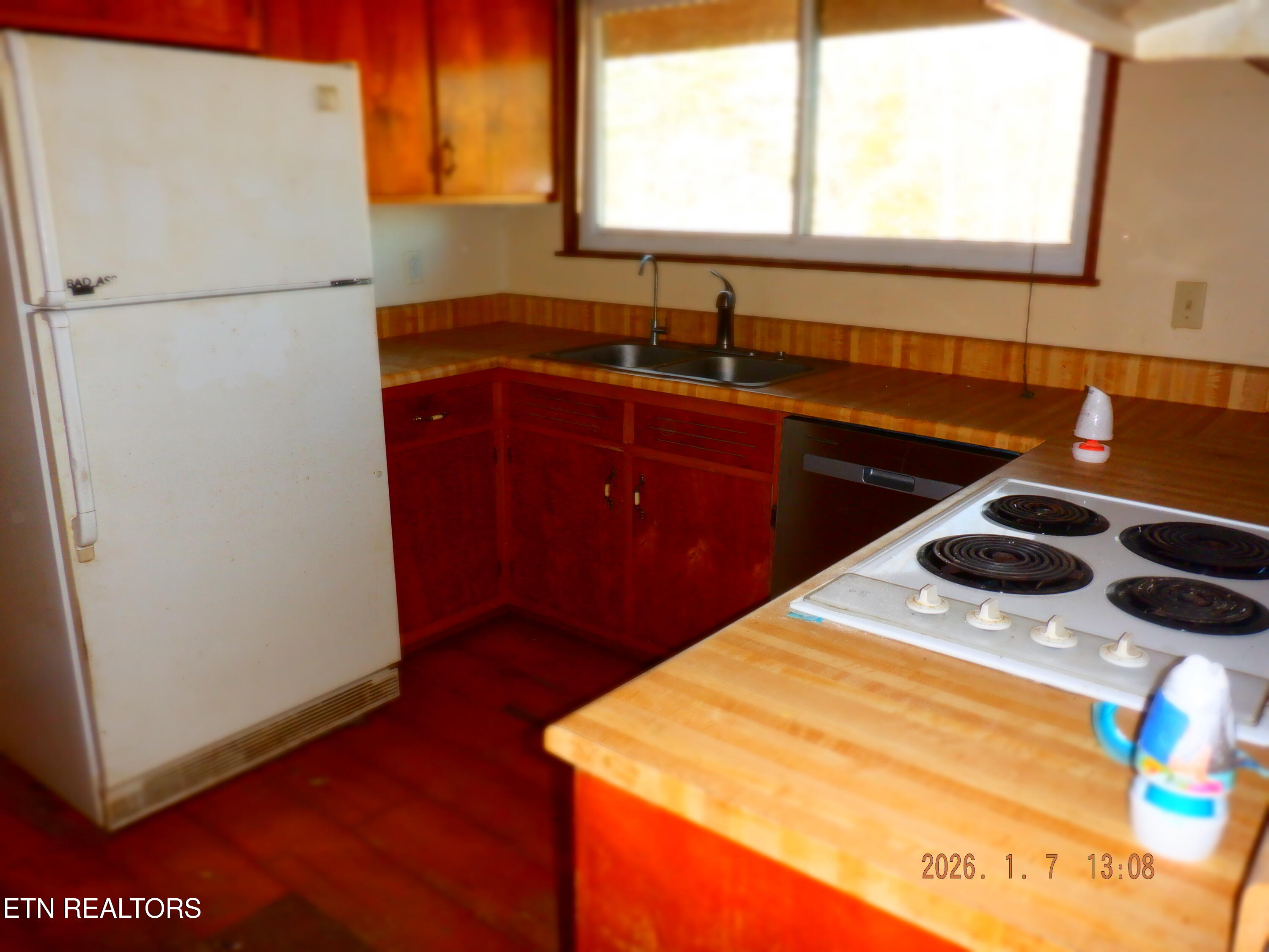 1550 Genesis Road Lancing, TN 37770 - Photo 5 of 15 DSCF4009