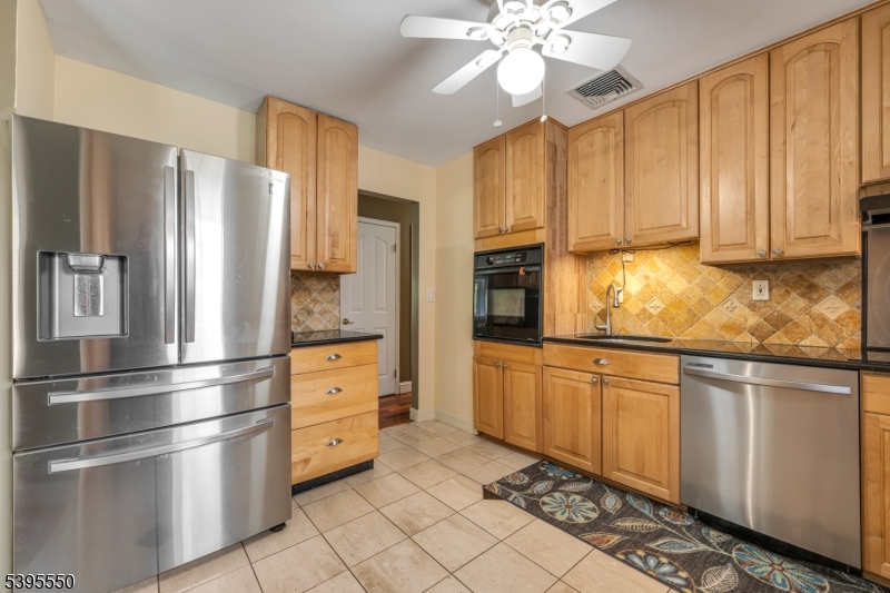 41 Shongum Road Randolph, NJ 07869 - Photo 10 of 36
