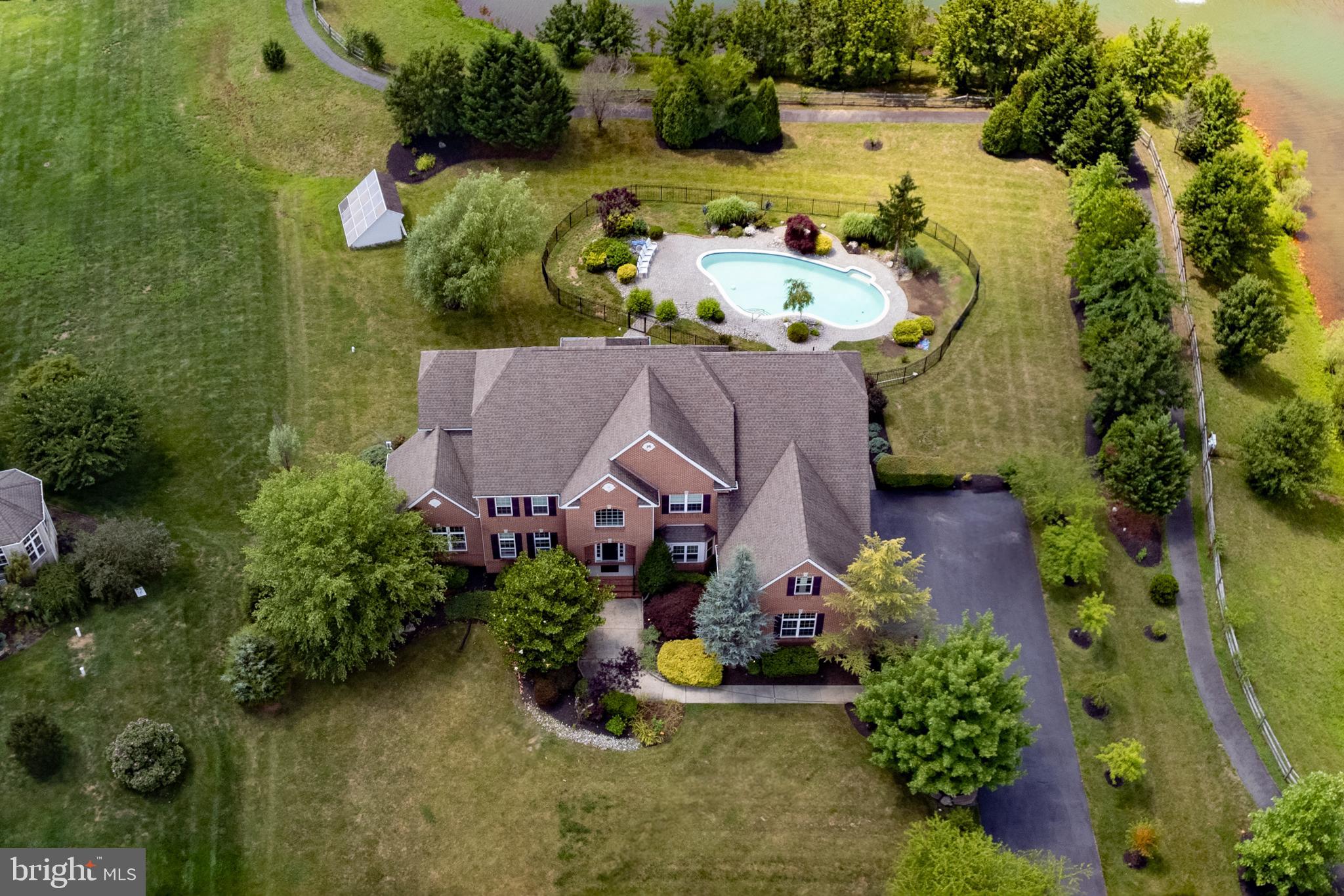 13 Legends Lane Columbus, NJ 08022 - Photo 2 of 49