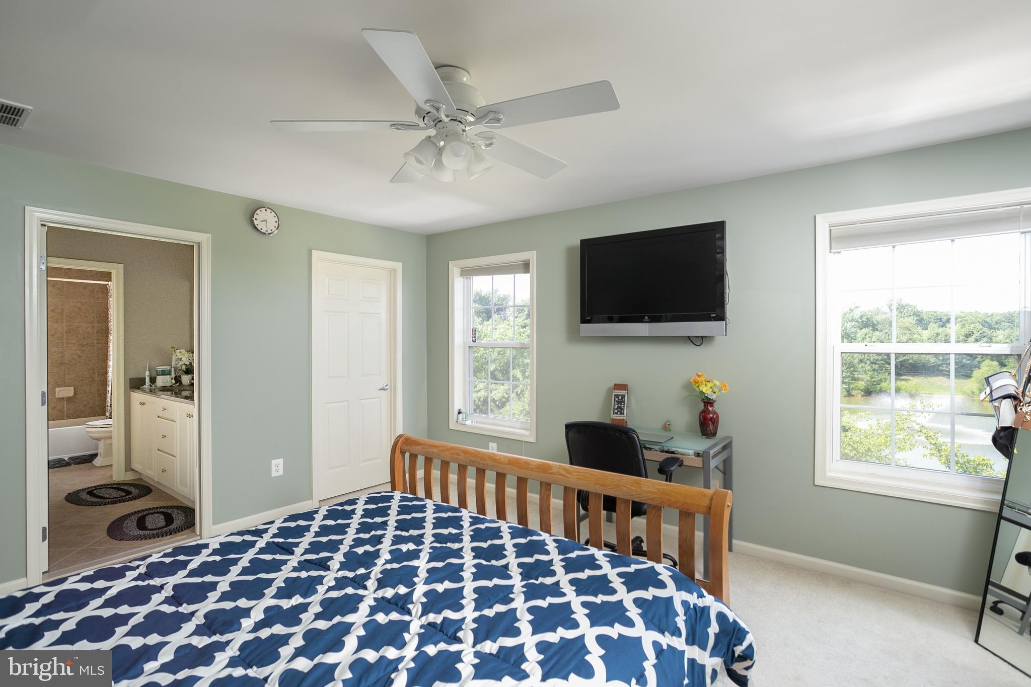 13 Legends Lane Columbus, NJ 08022 - Photo 32 of 49