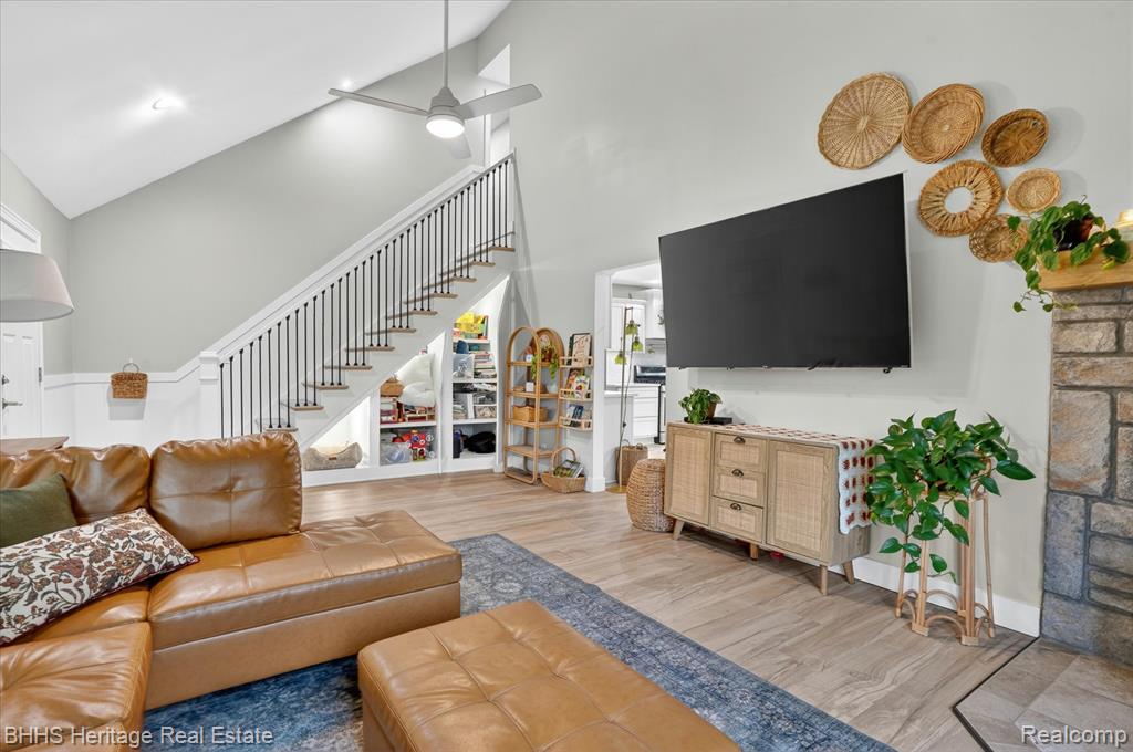 5835 Warner Road Fowlerville, MI 48836 - Photo 7 of 56
