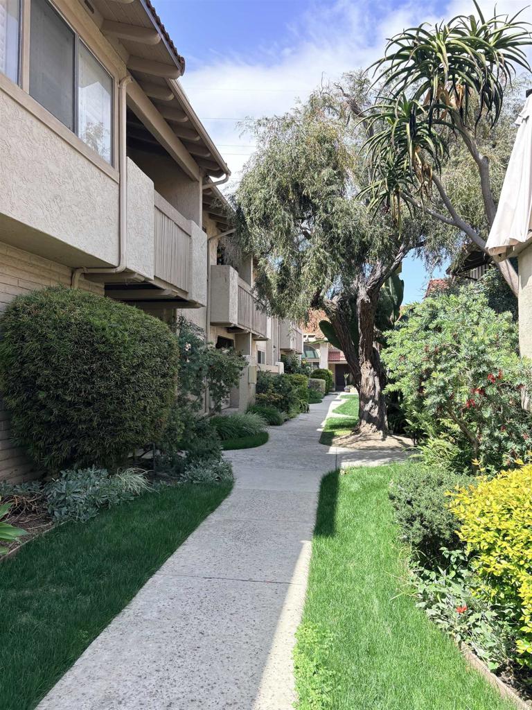 2352 Altisma Way, Unit 9 Carlsbad, CA 92009 - Photo 2 of 14