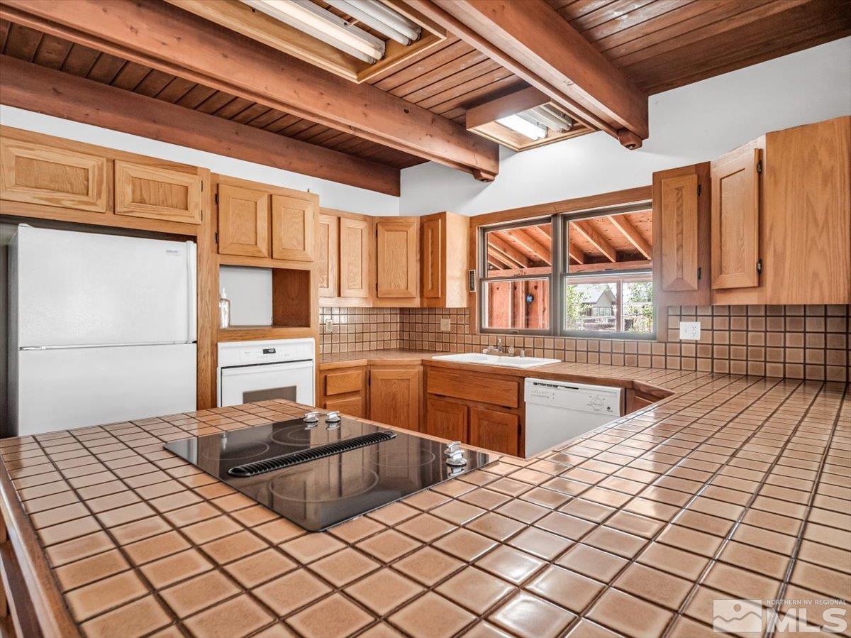 800 Foothill Road Gardnerville, NV 89460 - Photo 9 of 40 Photo 9