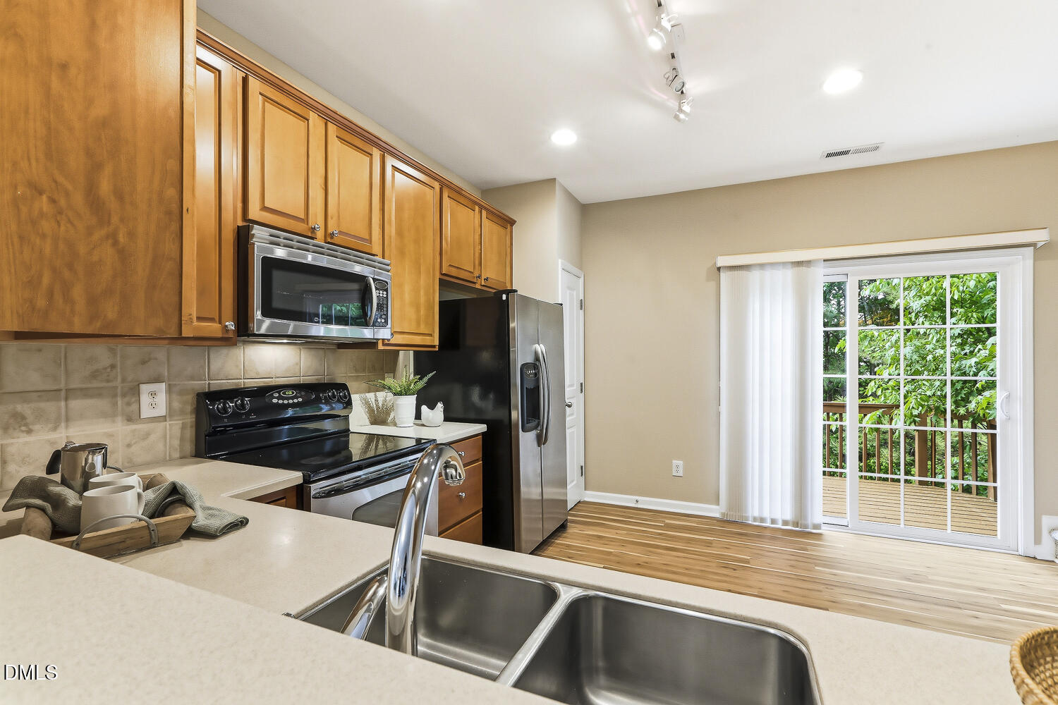 7612 Canvas Art Terrace Raleigh, NC 27617 - Photo 13 of 46 009
