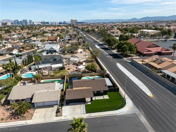 $3,300 | 5270 South Sepulveda Boulevard, Las Vegas, NV 89118