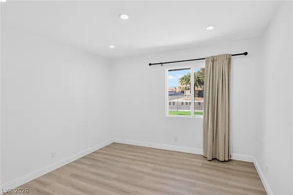 $3,300 | 5270 South Sepulveda Boulevard, Las Vegas, NV 89118