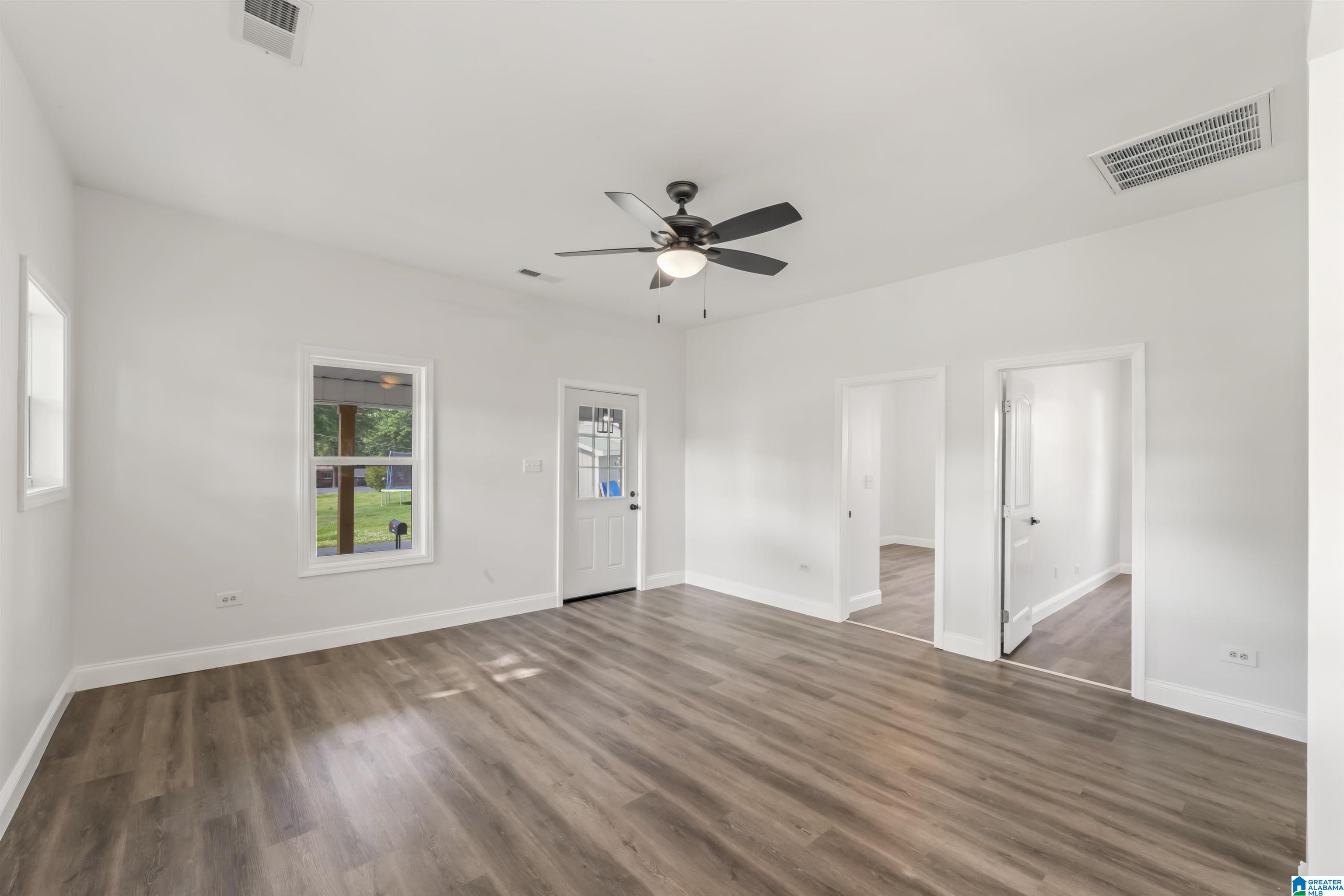 912 9th Street Pleasant Grove, AL 35127 - Photo 7 of 30