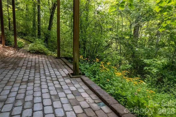 $899,000 | 300 Sweet Birch Lane, Tuckasegee, NC 28783