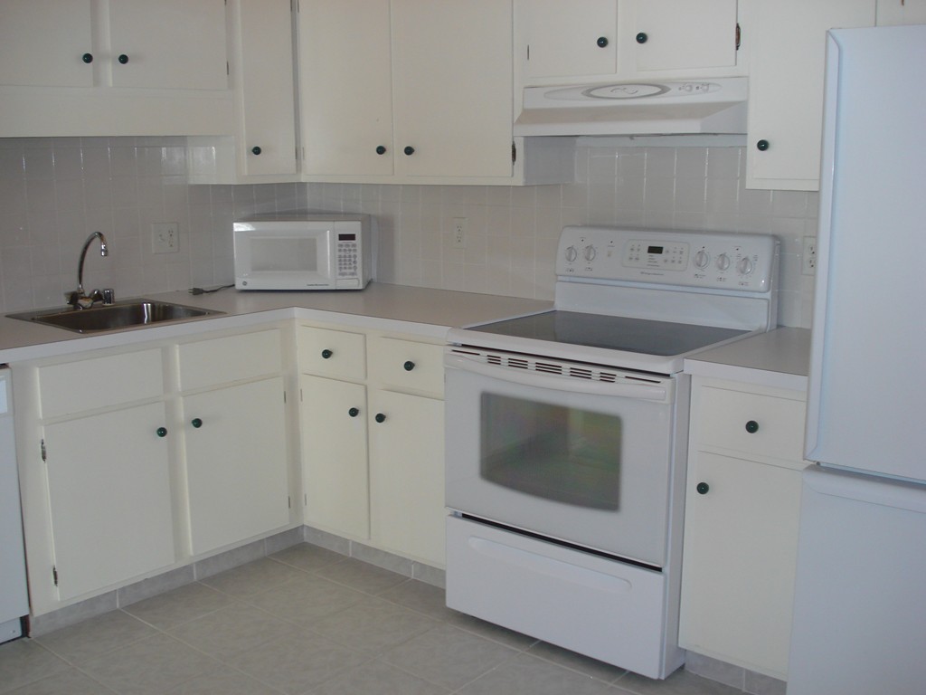 5 April Lane, Unit 24 Lexington, MA 02421 - Photo 4 of 15