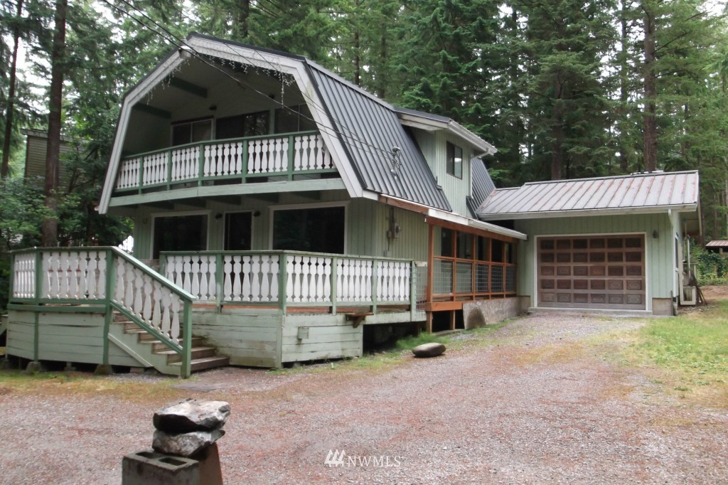 6153 Shamrock Road Maple Falls, WA 98266 - Photo 1 of 19 Gallery Image 1