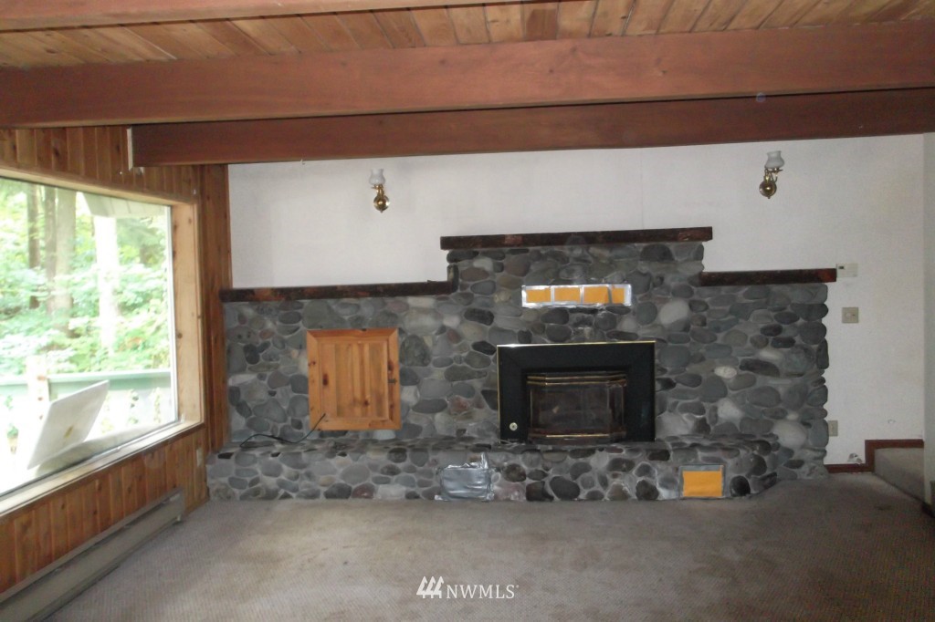 6153 Shamrock Road Maple Falls, WA 98266 - Photo 2 of 19 Gallery Image 2