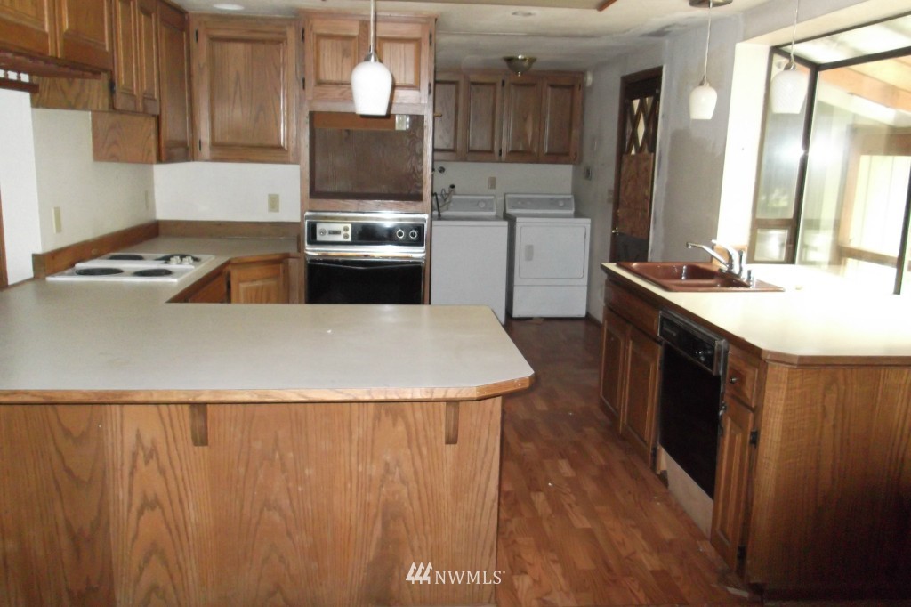6153 Shamrock Road Maple Falls, WA 98266 - Photo 3 of 19 Gallery Image 3
