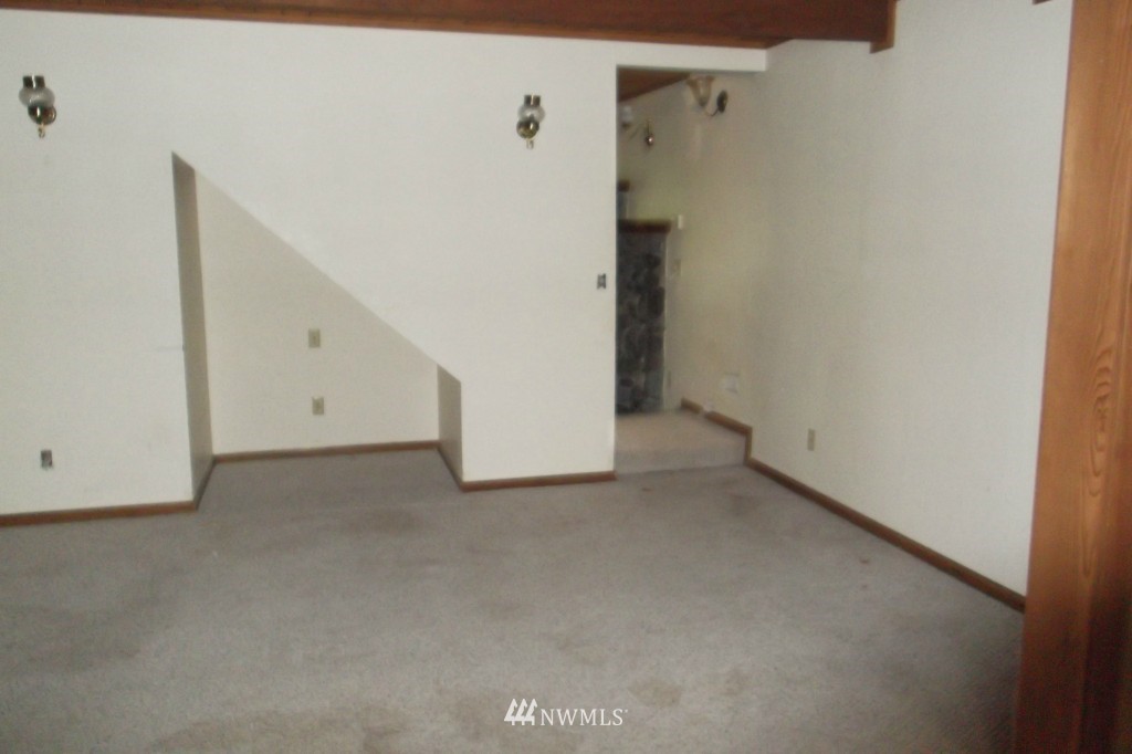 6153 Shamrock Road Maple Falls, WA 98266 - Photo 10 of 19 Gallery Image 10