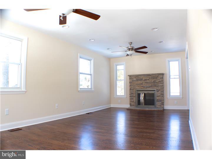 65 Winfield Road Sicklerville, NJ 08081 - Photo 5 of 18 Dining Room