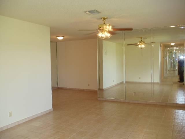 1112 Seagrape Road Lantana, FL 33462 - Photo 6 of 22