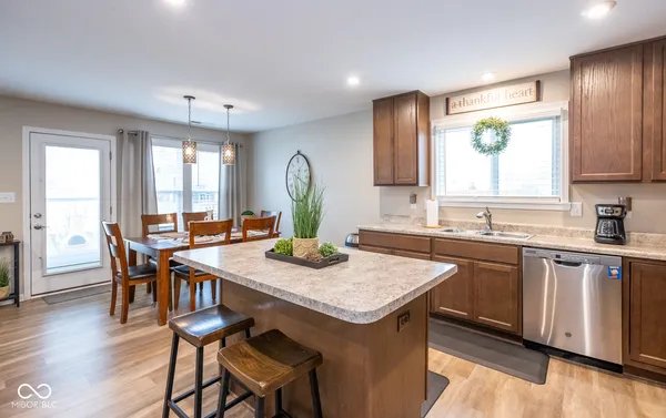 $279,900 | 647 Fresno Court, Greenfield, IN 46140