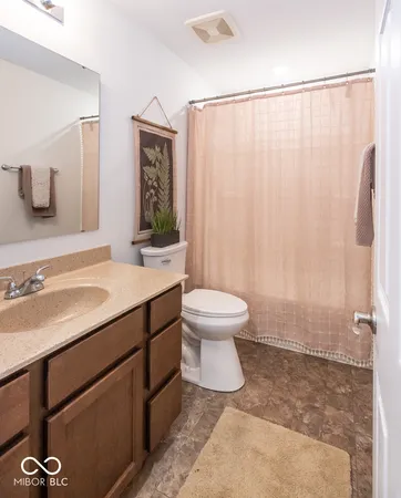 $279,900 | 647 Fresno Court, Greenfield, IN 46140