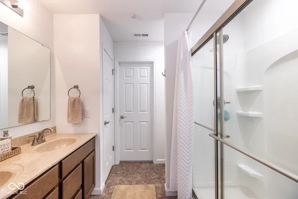 $279,900 | 647 Fresno Court, Greenfield, IN 46140