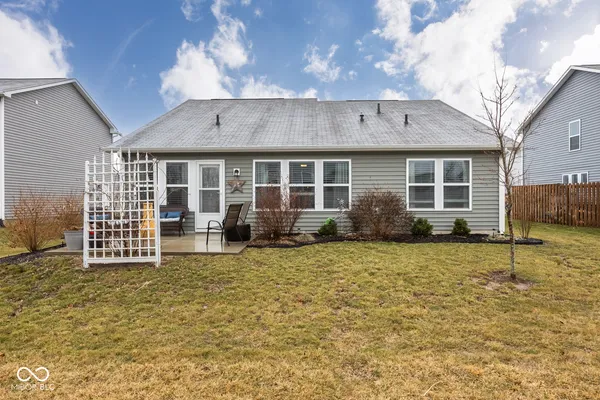 $279,900 | 647 Fresno Court, Greenfield, IN 46140