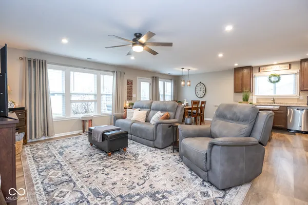 $279,900 | 647 Fresno Court, Greenfield, IN 46140