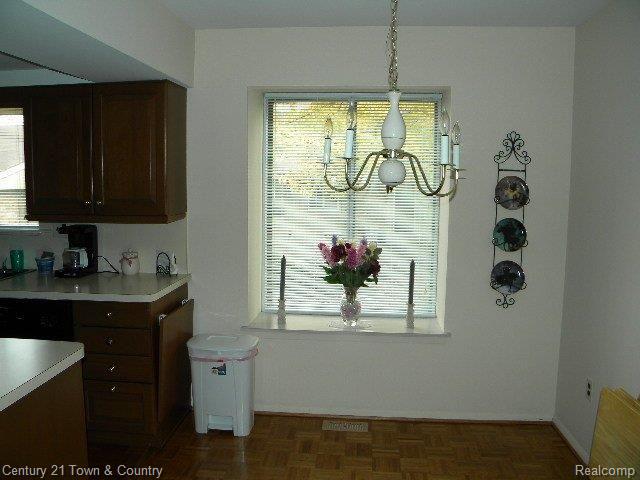 751 Oak Brook Ridge Drive, Unit 112 Rochester, MI 48307 - Photo 4 of 15 dining/breakfast nook.jpg