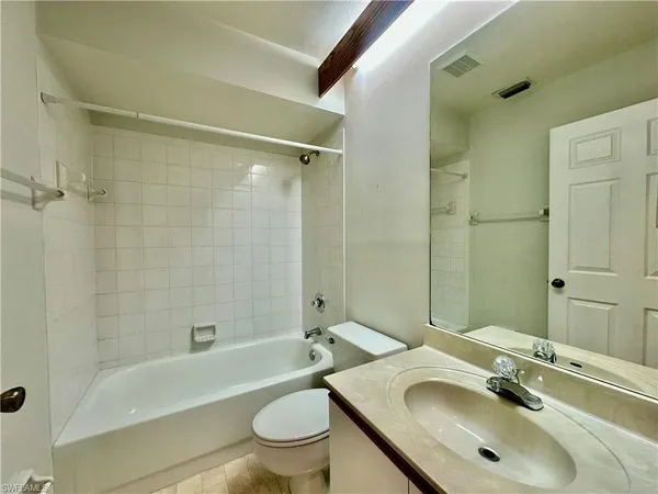 $1,650 | 137 Wading Bird Circle, Unit F204, Naples, FL 34110