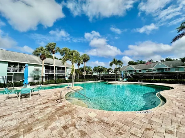 $1,650 | 137 Wading Bird Circle, Unit F204, Naples, FL 34110