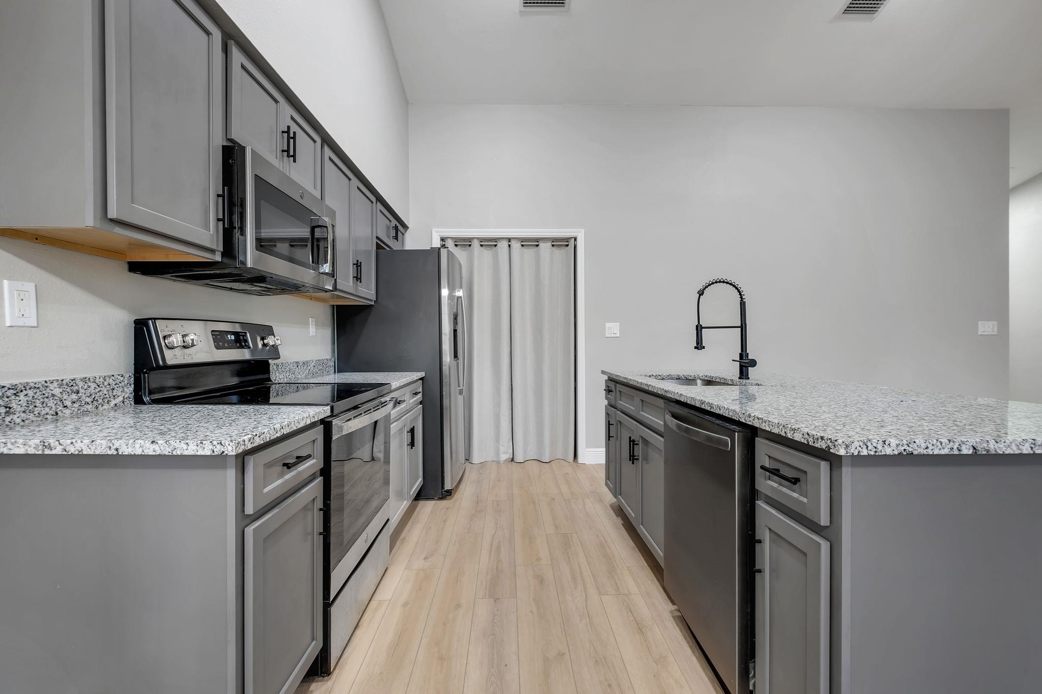 2384 Tuscavilla Road Tallahassee, FL 32312 - Photo 2 of 27