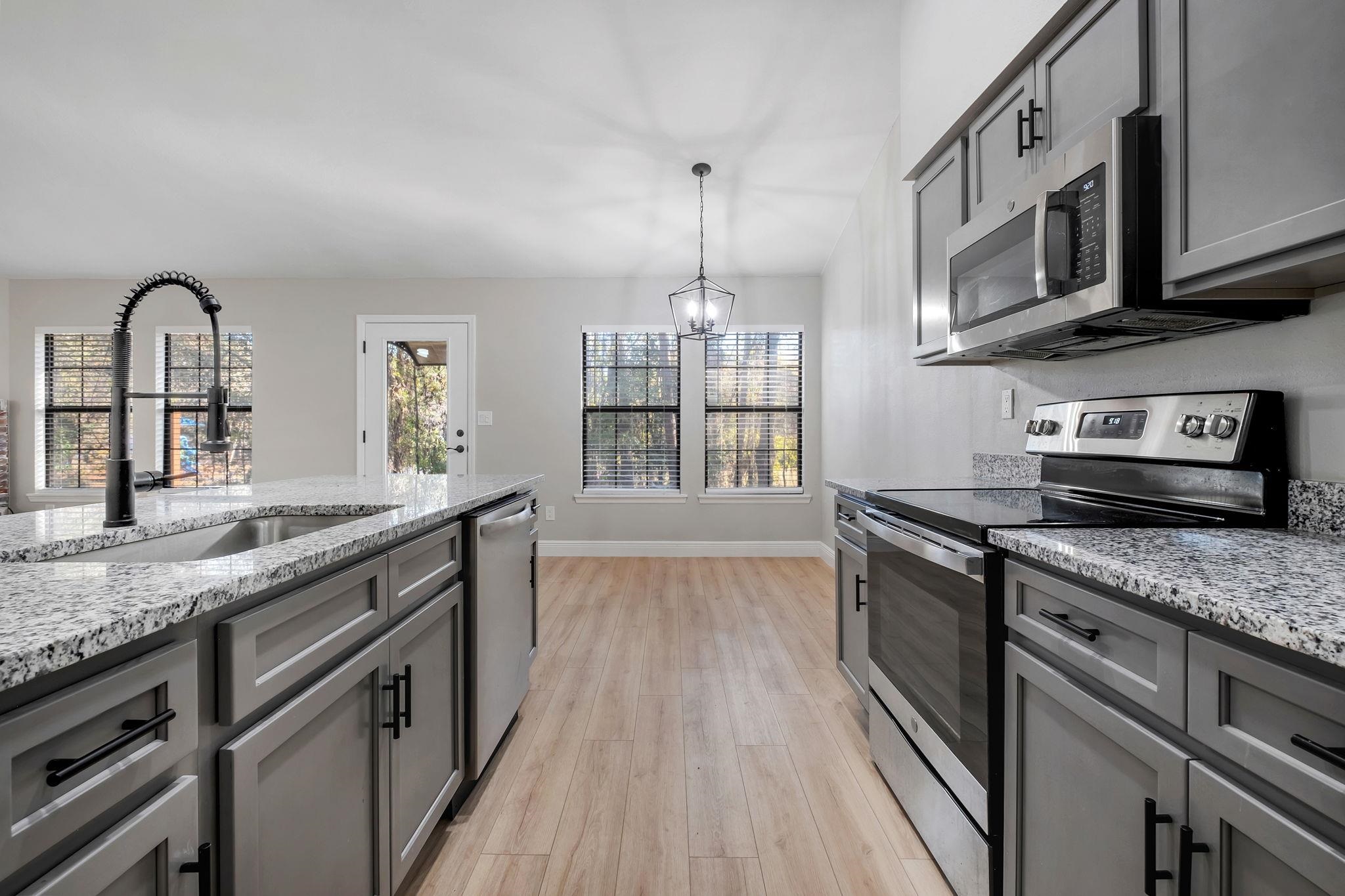 2384 Tuscavilla Road Tallahassee, FL 32312 - Photo 3 of 27