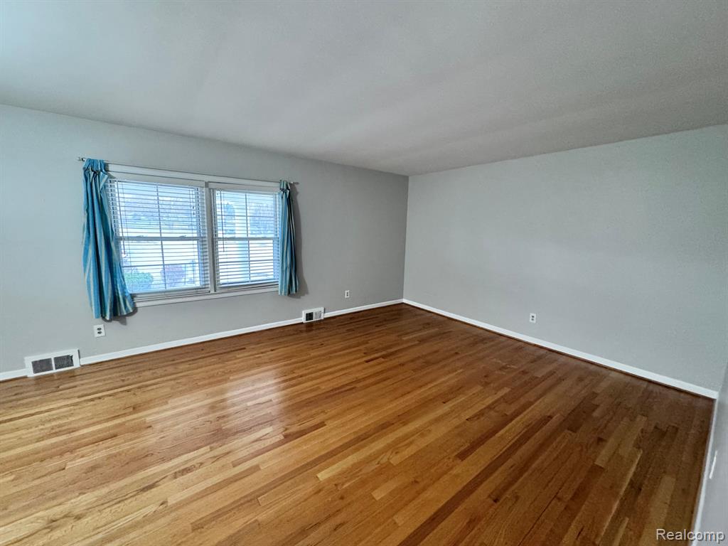 2365 Walton Boulevard Rochester, MI 48309 - Photo 2 of 40