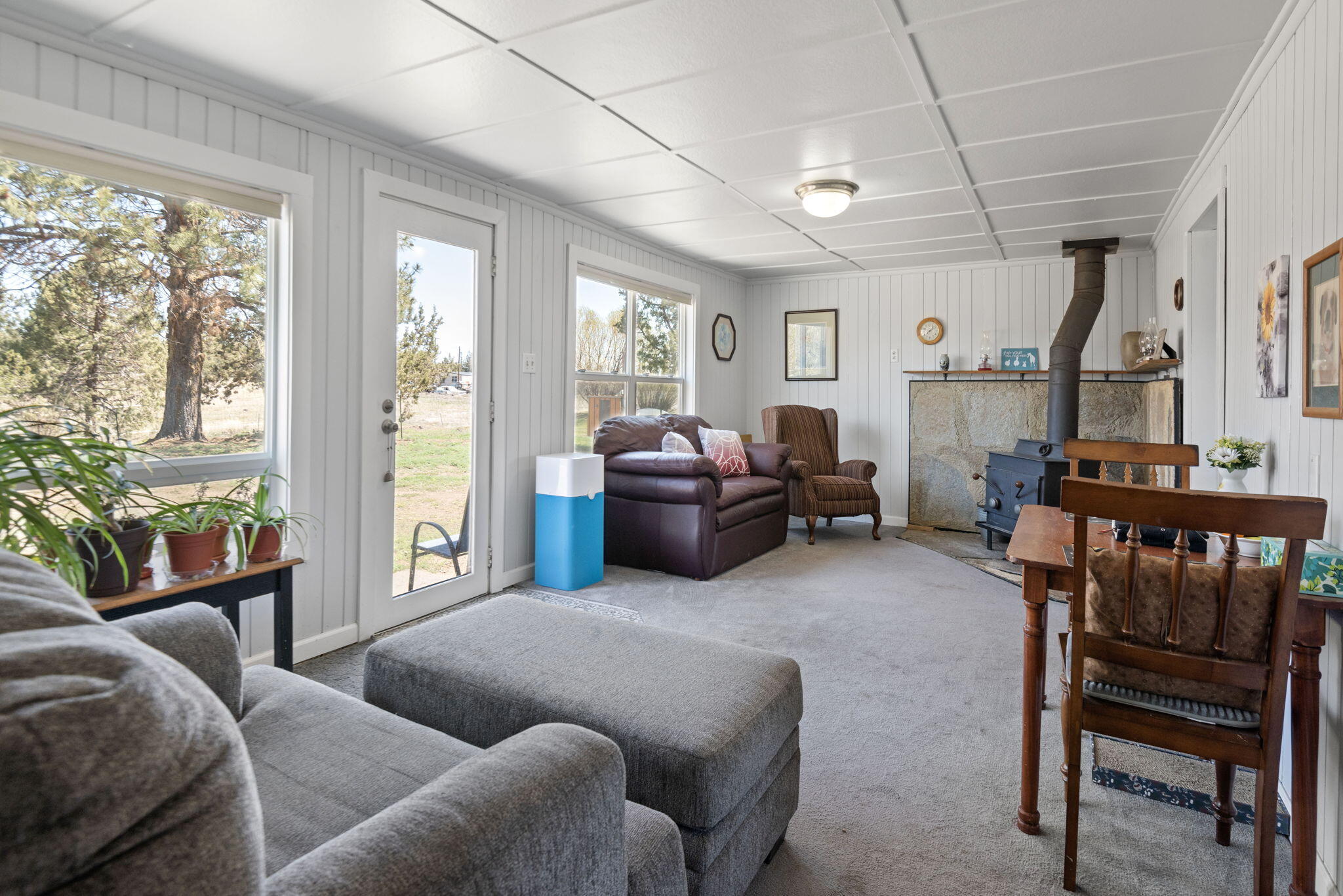 65669 Southwest 61st Street Bend, OR 97703 - Photo 7 of 27 7-web-or-mls-DSC_6853