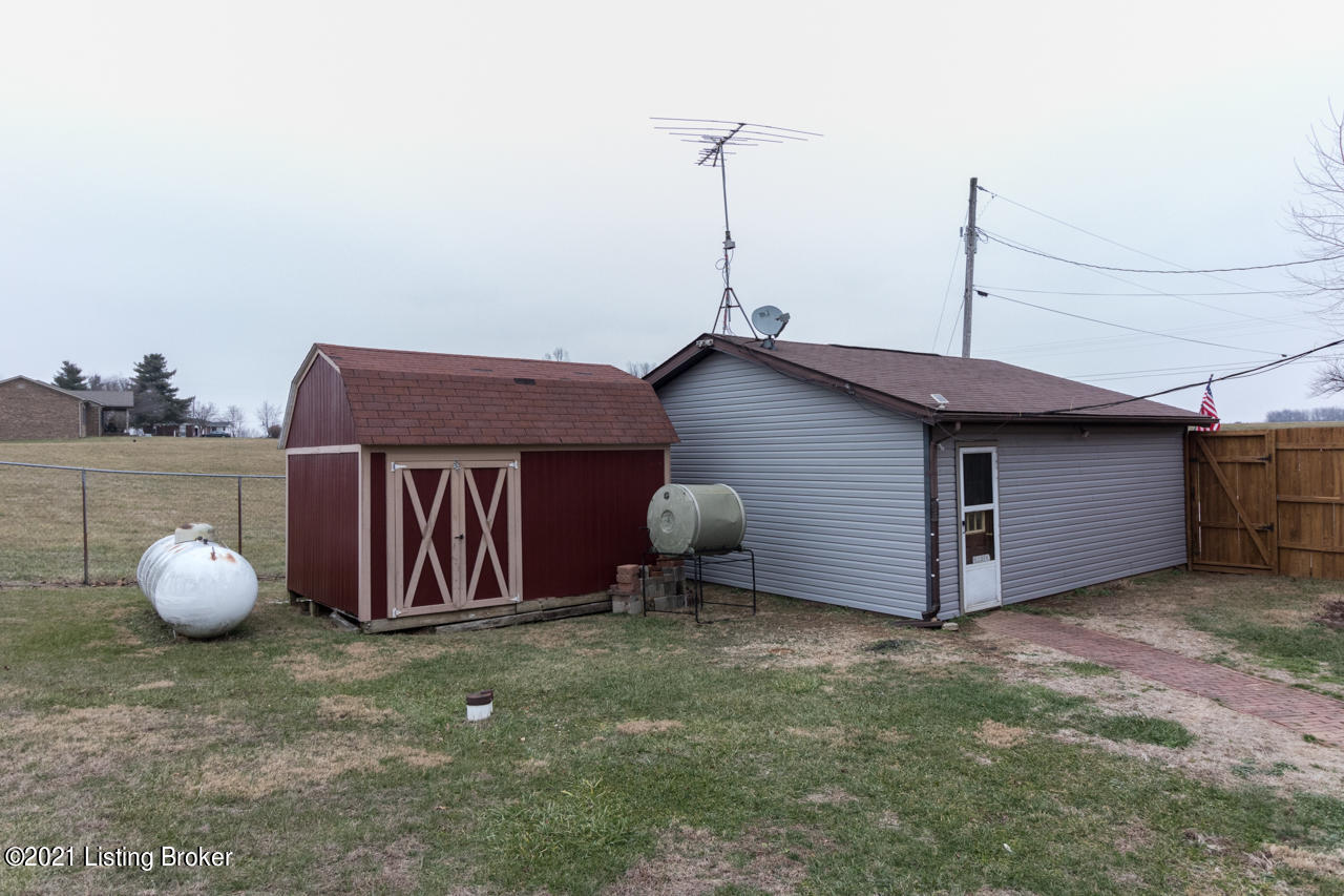 4075 Old Ekron Road Brandenburg, KY 40108 - Photo 21 of 43 7H9A5511